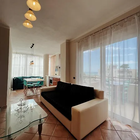 Lovely Golem, Durres Appartamento